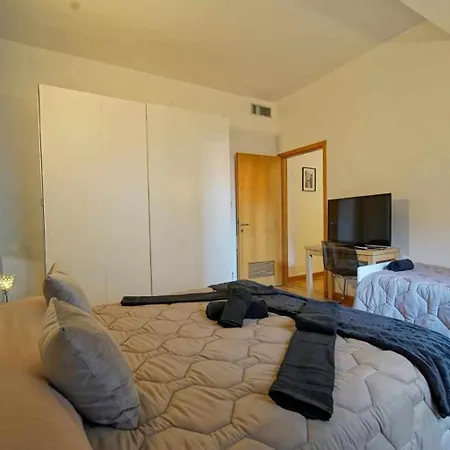 Destiny 4 Borgo Venezia *